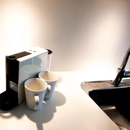 West By Charles Hope Apartman