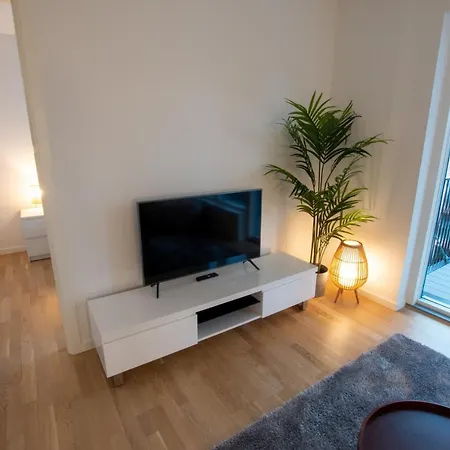 West By Charles Hope Apartman *