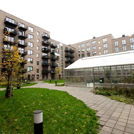 West By Charles Hope Apartman